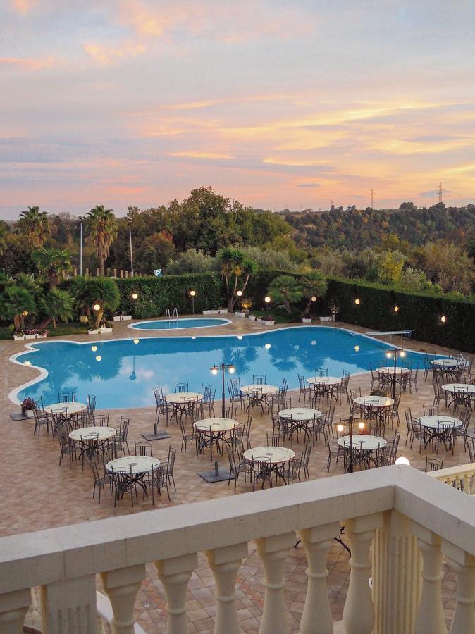 Hotel Villa Medici Rocca San Giovanni Luaran gambar