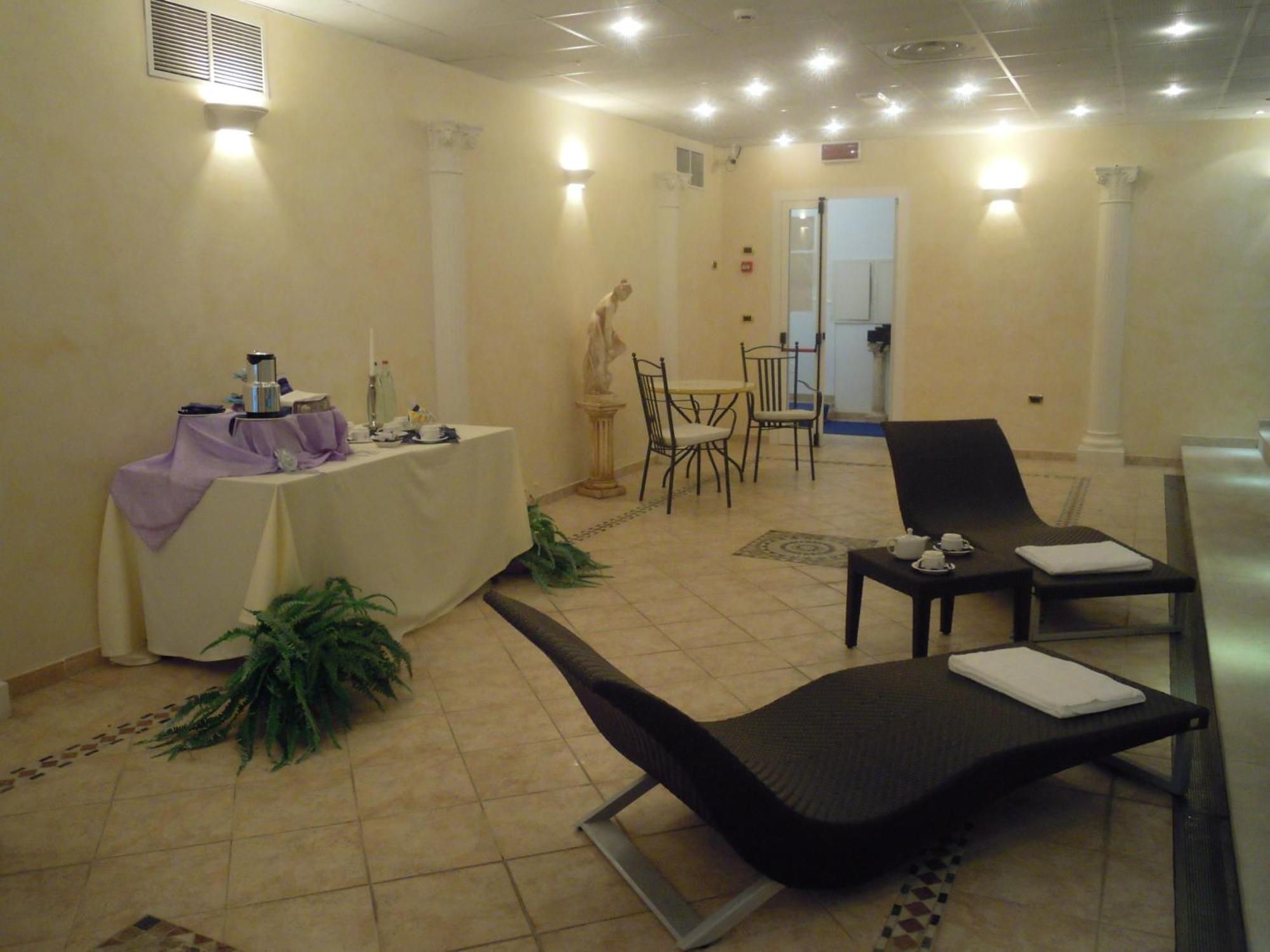 Hotel Villa Medici Rocca San Giovanni Luaran gambar
