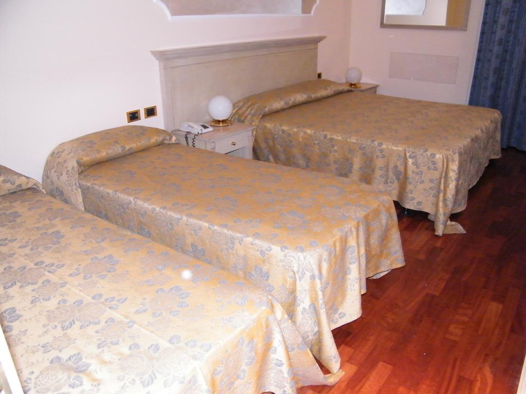 Hotel Villa Medici Rocca San Giovanni Luaran gambar