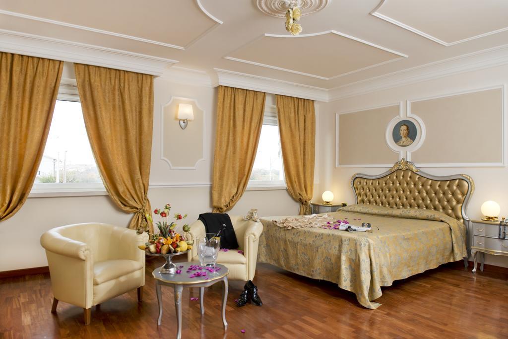 Hotel Villa Medici Rocca San Giovanni Luaran gambar