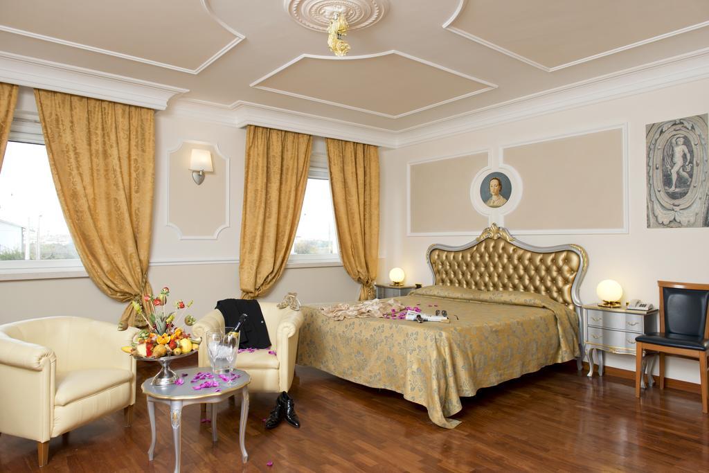 Hotel Villa Medici Rocca San Giovanni Luaran gambar