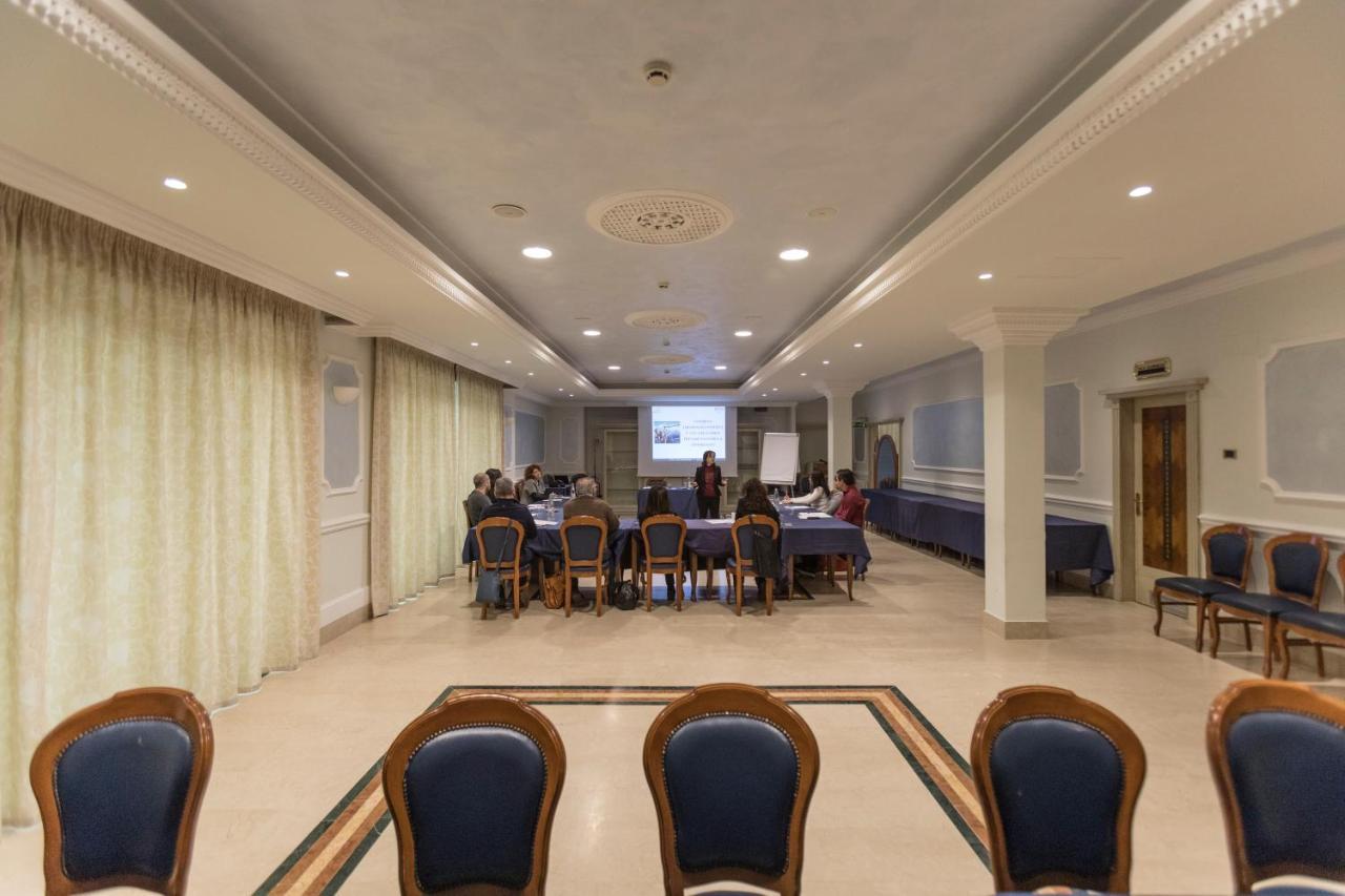 Hotel Villa Medici Rocca San Giovanni Luaran gambar