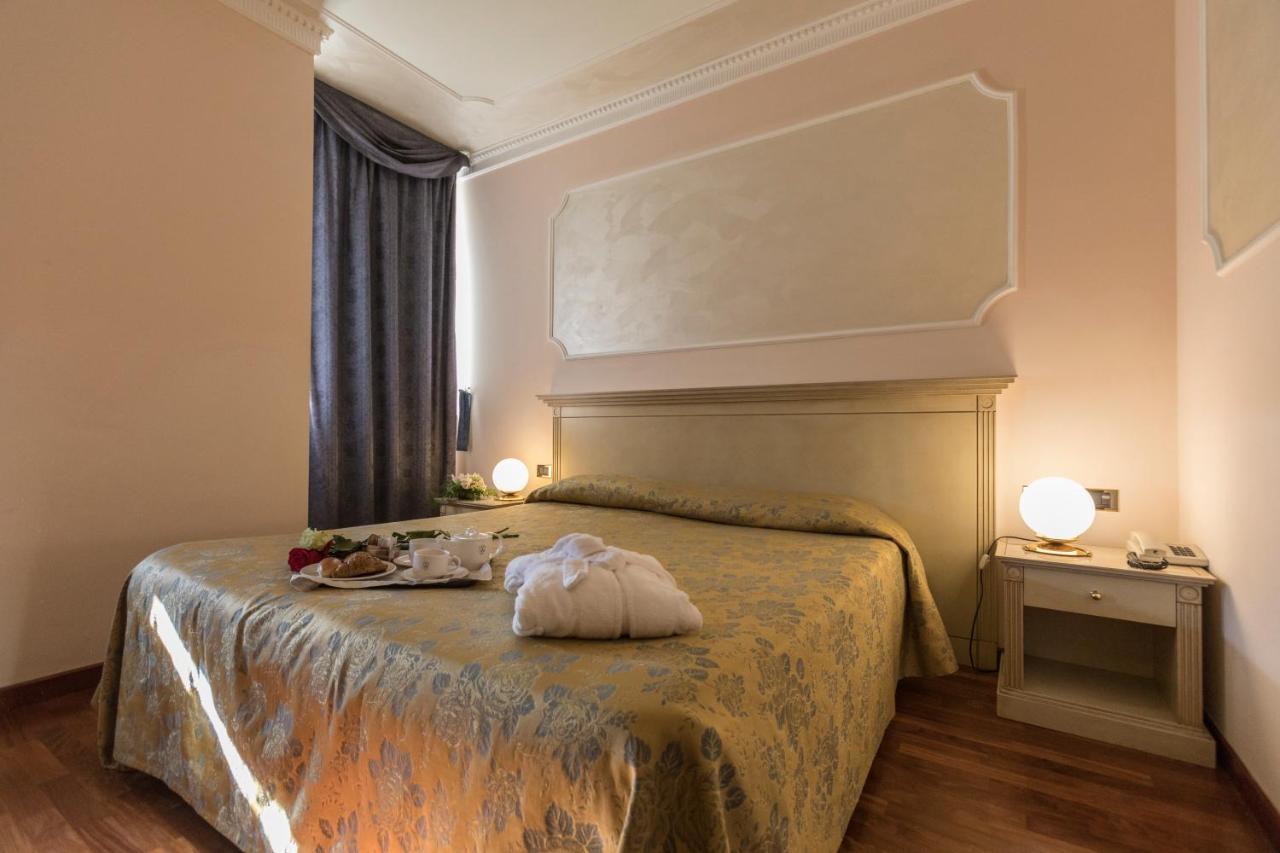 Hotel Villa Medici Rocca San Giovanni Luaran gambar
